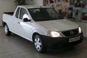 Nissan NP 200