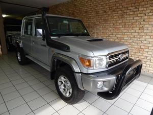 Toyota Land Cruiser 79 4.5D-4D LX V8 Double Cab