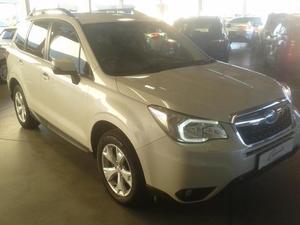 Subaru Forester 2.5 XS .