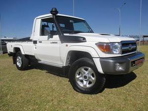 Toyota Land Cruiser 79 4.5D-4D LX V8