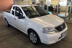 Nissan NP 200