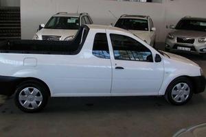 Nissan NP 200