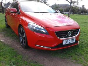 Volvo V40 T3 R-Design