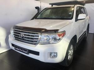 Toyota Land Cruiser 200 4.5D-4D V8 VX