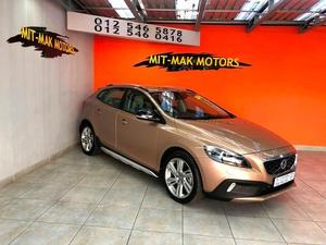 Volvo V40 Cross Country D3 Excel