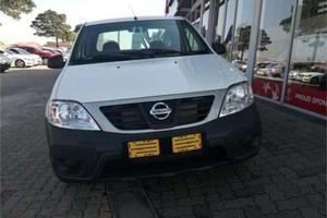 Nissan NP 200