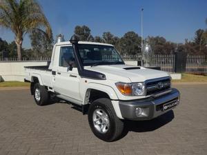 Toyota Land Cruiser 79 4.5D-4D LX V8