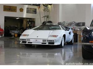 Lamborghini Countach S