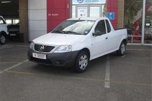 Nissan NP 200