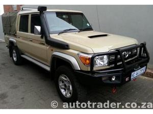 Toyota Land Cruiser 79 4.5D-4D LX V8 Double Cab