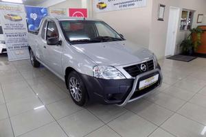 Nissan NP 200