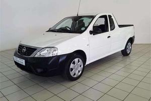 Nissan NP 200