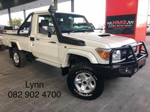 Toyota Land Cruiser 79 4.5D-4D LX V8