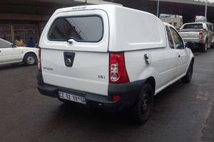 Nissan NP 200