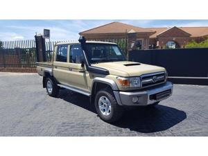 Toyota Land Cruiser 79 4.5D-4D LX V8 Double Cab