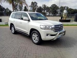 Toyota Land Cruiser 200 4.5D-4D V8 VX